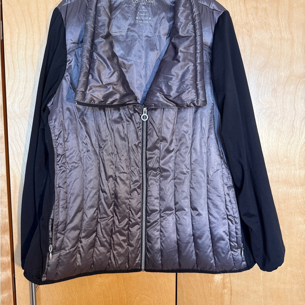 Calvin Klein Women's Silver Puffer Vest